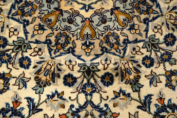 Orientmattor Kashan 61766 classic carpet featuring intricate patterns in warm tones, woven with high-quality craftsmanship.