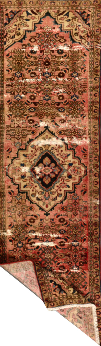 Orientmattor Malayer 63196 classic carpet with intricate patterns and rich colors, shown in a detailed close-up image.