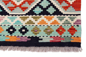 Handwoven Kelim-Chobi Oriental rug from Orientmattor, 199x125 cm with intricate patterns and rich colors.