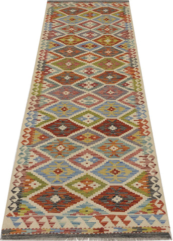 Orientmattor Kelim Chobi 64647 woven rug with geometric patterns, featuring earthy tones and traditional craftsmanship.