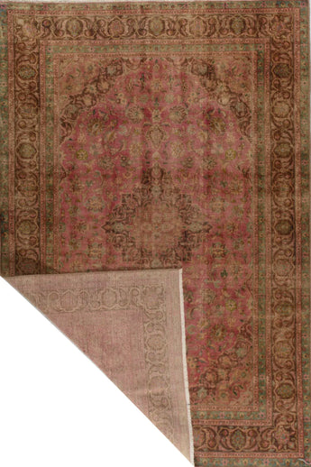 Stonewashed Orientmattor rug with soft, faded fabric in a natural stonewashed finish, showcasing a cozy, textured design.