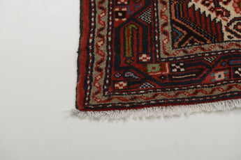 Handknuten Hamadan Oriental village carpet by Orientmattor, 195x78 cm, detailed woven design with traditional nomad patterns.