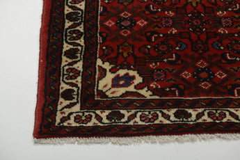 Handwoven Hamadan Oriental village carpet from Orientmattor, 280x78 cm, featuring intricate traditional nomad design.