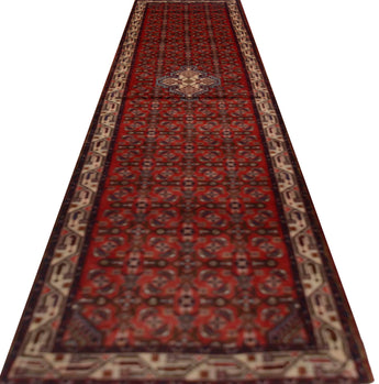 Handknuten Hamadan Oriental rug by Orientmattor featuring intricate village nomad carpet design, measuring 300 x 82 cm.
