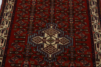 Handknuten Hamadan Oriental village carpet by Orientmattor, 300x82 cm, featuring traditional nomad design and rich woven patterns.