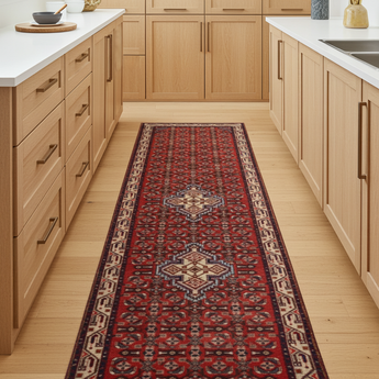 Handknuten Hamadan Oriental village carpet by Orientmattor, 300x82 cm with intricate traditional designs.