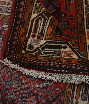 Handwoven Hamadan Oriental village carpet by Orientmattor, 303x80 cm with intricate traditional patterns.