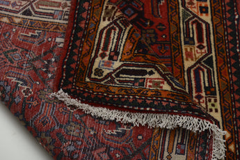 Handwoven Hamadan Oriental village carpet by Orientmattor, 303x80 cm with intricate traditional patterns.