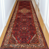 Handknuten Hamadan Oriental village carpet by Orientmattor, 303 x 80 cm, featuring traditional geometric patterns and rich colors.