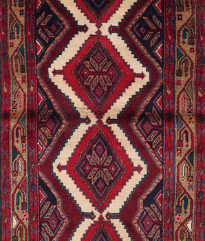 Handwoven Hamadan Persian village carpet with intricate patterns, measuring 325x90 cm, by Orientmattor.