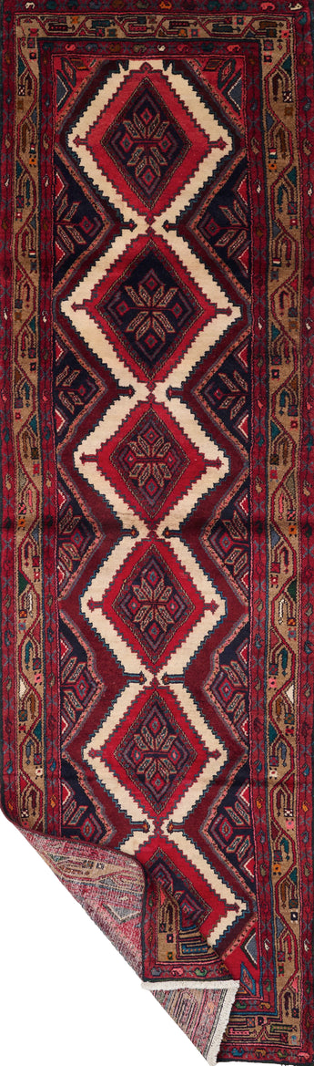 Handwoven Hamadan Persian village carpet with intricate patterns, measuring 325x90 cm, by Orientmattor.