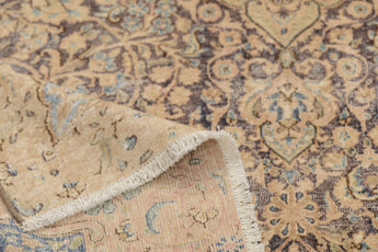 Vintage Oriental handknuten matta from Orientmattor, 274x190 cm with intricate patterns and rich colors.