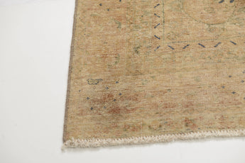 Vintage Oriental handwoven rug from Orientmattor, 280x180 cm, featuring intricate patterns and rich colors.