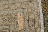 Vintage Orientmattor handknuten oriental rug, 370 x 310 cm with intricate patterns and warm colors.