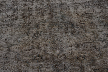 Vintage Oriental handwoven rug by Orientmattor, 383 x 293 cm with intricate patterns and rich colors.