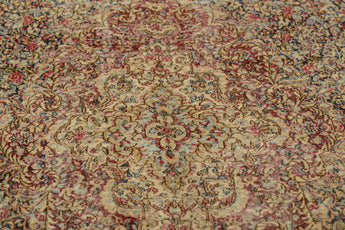 Vintage Oriental handwoven rug from Orientmattor, 390 x 262 cm, intricate patterns and rich colors.