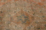Vintage Oriental handwoven rug from Orientmattor, 476 x 328 cm with intricate patterns and rich colors.