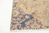 Vintage Persian handknuten matta from Orientmattor, 326x246 cm, with intricate traditional patterns and rich colors.