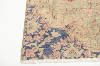 Vintage Persian handknuten matta from Orientmattor, 326x246 cm, with intricate traditional patterns and rich colors.
