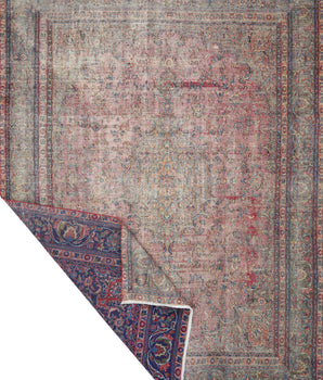 Vintage Persian handknuten matta from Orientmattor, 370 x 276 cm with intricate traditional patterns and rich colors.