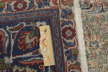 Vintage Persian handknuten matta from Orientmattor, 370 x 276 cm with intricate patterns and rich colors.