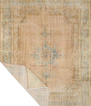 Vintage Persian handwoven rug by Orientmattor, 382x291 cm with intricate traditional patterns and rich colors.
