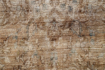 Vintage Orientmattor 60981 rug with intricate patterns and warm colors, showcasing traditional craftsmanship and detailed design.
