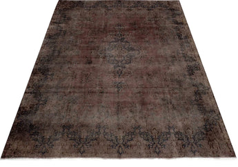 Orientmattor Vintage 61003 rug featuring intricate patterns and rich colors on a soft textured surface.
