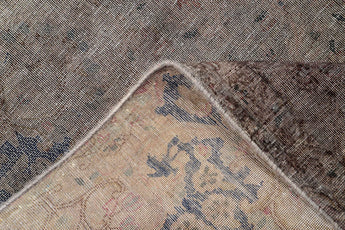 Orientmattor Vintage 61003 rug with intricate patterns and rich colors, showcasing its classic design and texture.