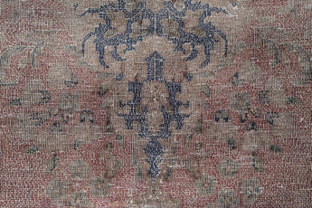 Vintage Orientmattor 61003 rug featuring intricate patterns and rich colors, ideal for enhancing home decor.