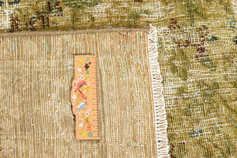 Orientmattor Vintage 64283 rug featuring intricate patterns and rich colors, showcasing its timeless design and texture.