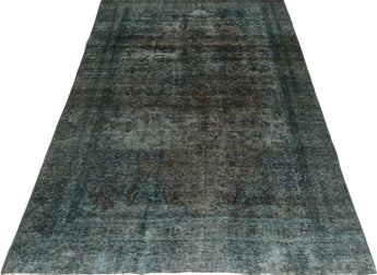 Orientmattor Vintage 64286 rug featuring intricate patterns and rich colors on a textured surface.