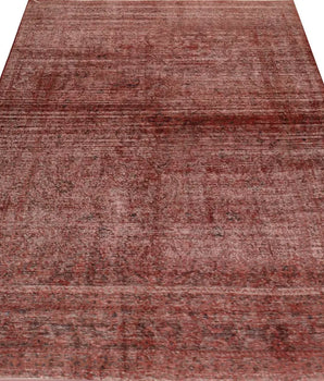 Vintage Orientmattor 64308 rug featuring intricate patterns and rich colors, displayed in a well-lit setting.