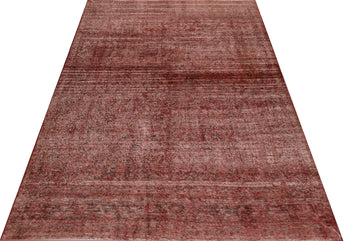 Vintage Orientmattor 64308 rug featuring intricate patterns and rich colors, displayed in a well-lit setting.